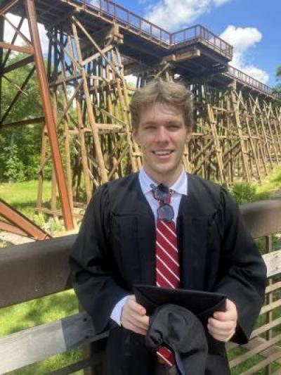 House Sitter Alex Latimore