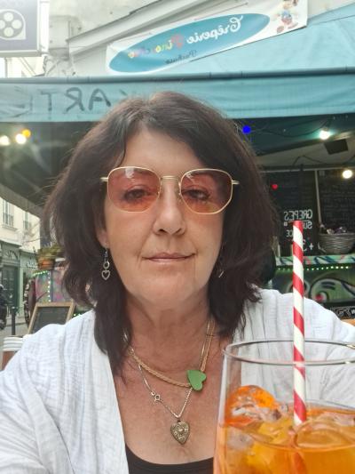 House Sitter Joanne Murphy