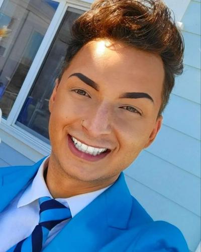 House Sitter Jordan Shively