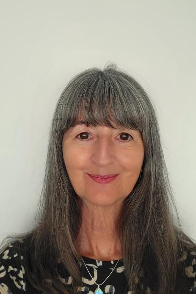 House Sitter Trey De Boom