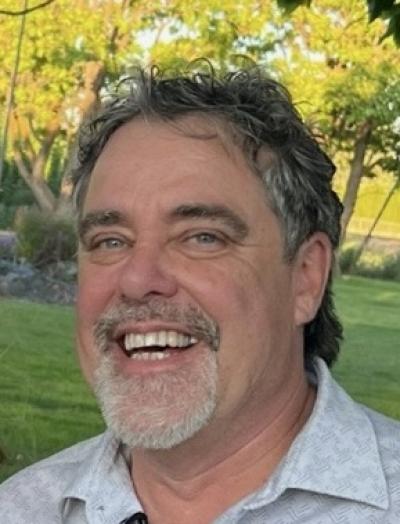 House Sitter Michael Hill