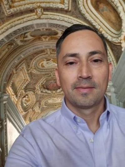 House Sitter Luis Islas Gonzalez