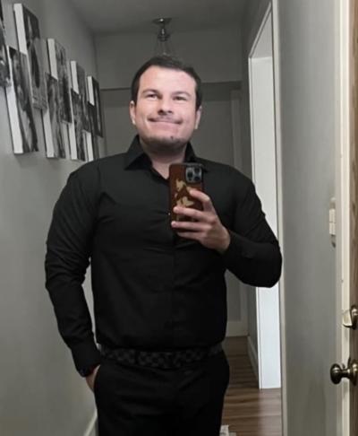 House Sitter John Yakovets
