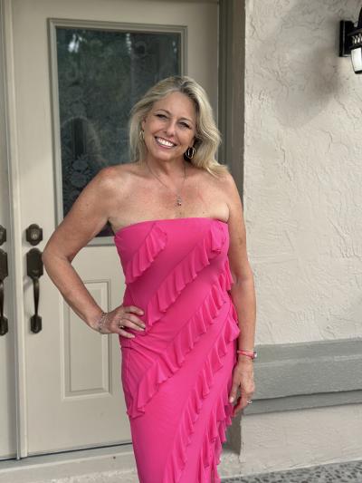House Sitter Desiree Groo